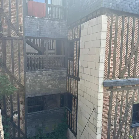 Place Plumereau De Appartamento