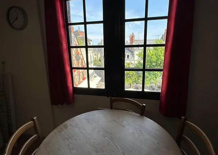 Place Plumereau De Appartamento